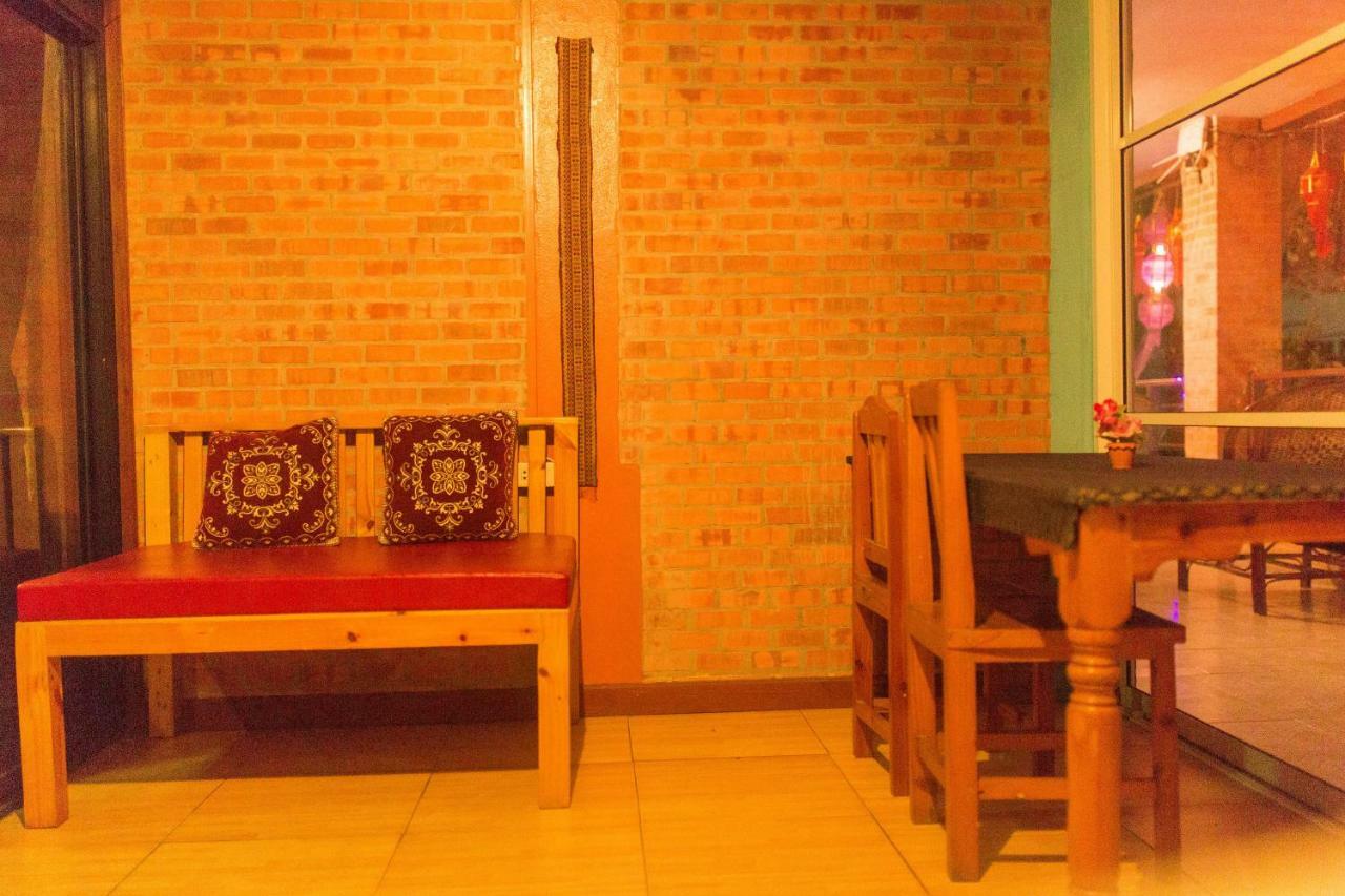 Boutique House Nipha Chiang Mai Exterior foto